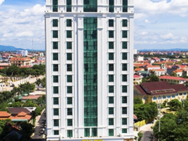Royal Quang Binh Hotel ★★★★